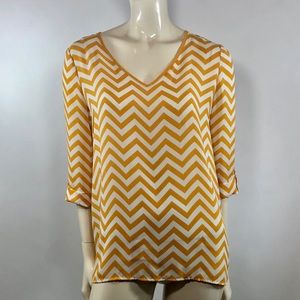 Kiara Chevron Print 3/4 Sleeve Blouse w/ Button